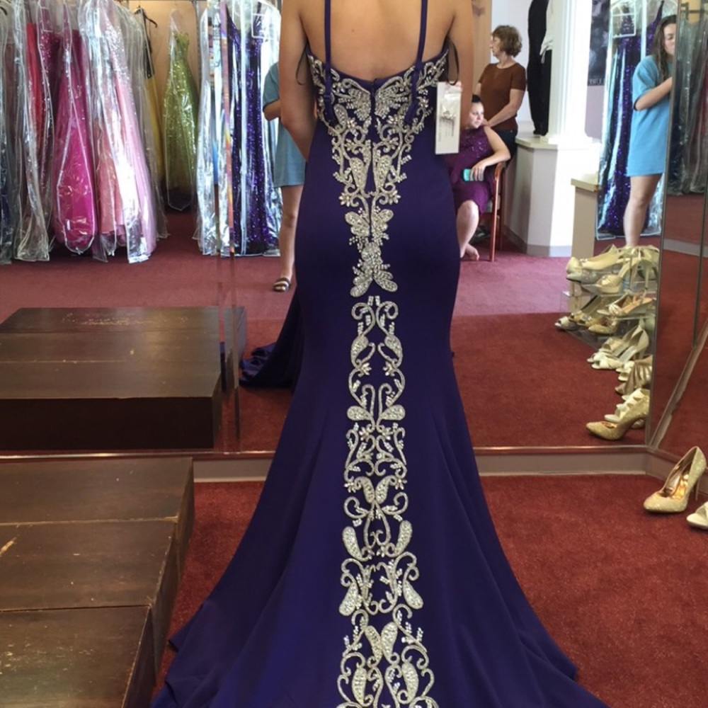 Royal prom dress